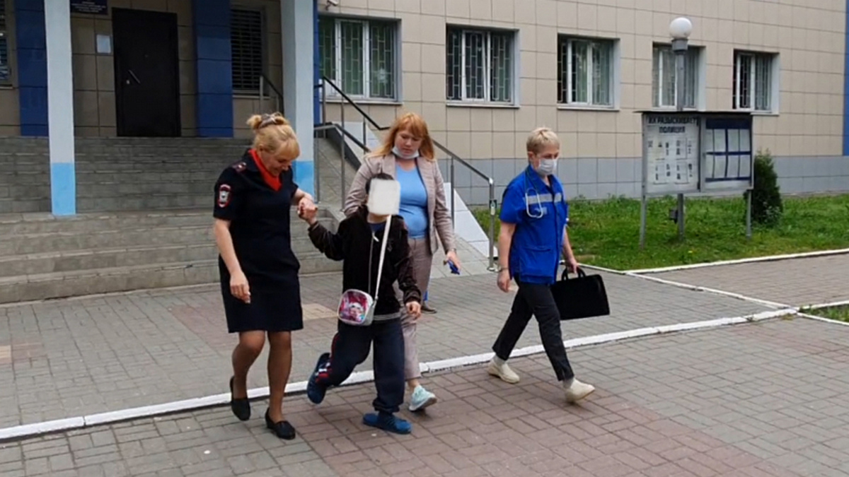 В Курске полицейские вернули домой потерявшегося 11-летнего ребенка