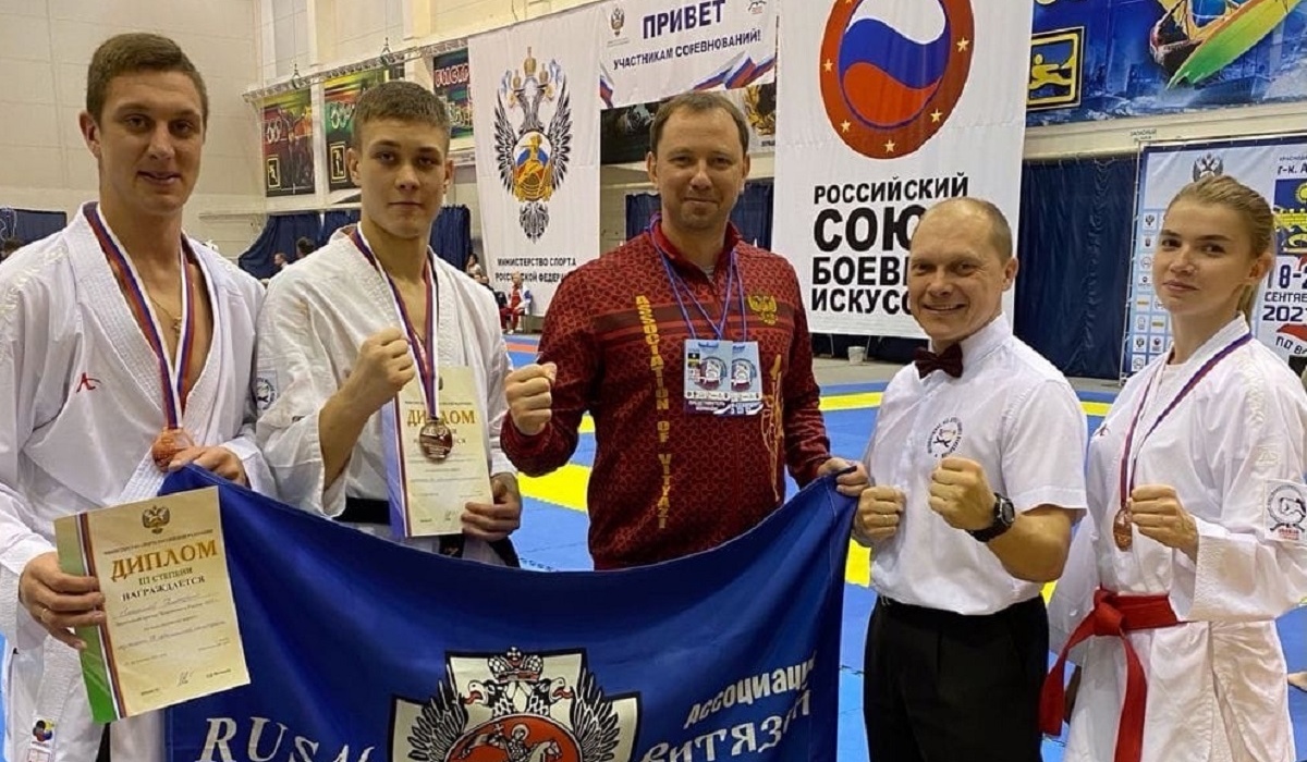 Курские спортсмены завоевали 3 награды на чемпионате России по каратэ