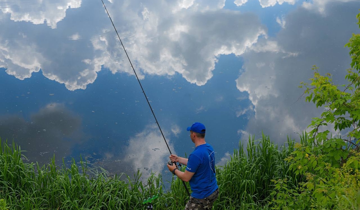 В Медвенском районе Курской области восстанавливают заброшенный пруд